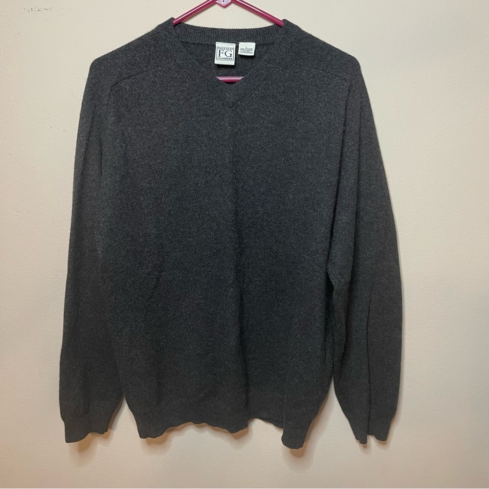 Field Gear 100% Cashmere Sweater Mens Gray Large V Neck Pullover Quiet Luxury